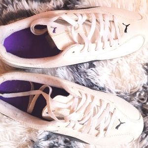 Pre-loved 💜 Puma Casual Sneakers 👟 size 7